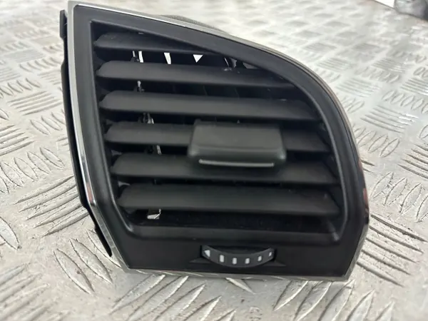 Skoda OE 6V0819702A Lüftungsgitter - Gebraucht image 4