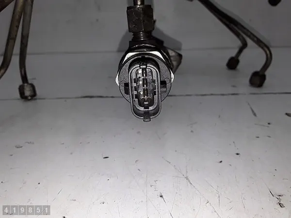 Trilho de Combustível 2.4 D Volvo V70 II image 3