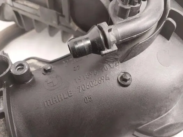 Collecteur d'admission BMW 5 Série 2.0L 8603914 image 9