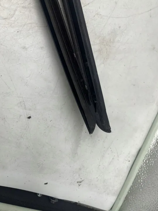 Joint de pare-brise avant OEM pour Audi A6 C5 image 8