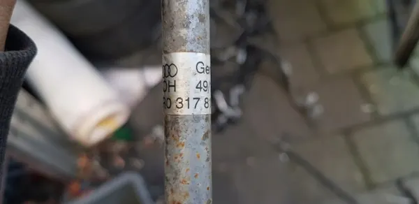 Conducto de aceite Audi OE 8R0317818AK para Q5 8R image 3