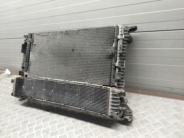 Radiador Audi A4 2.0L Gasolina 2013 8T0260403G image 4