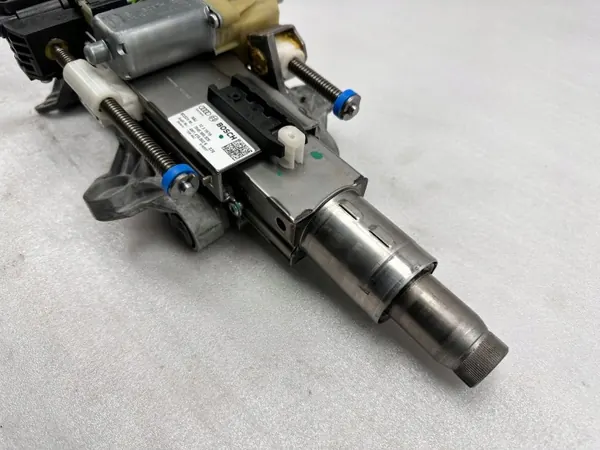 OEM 4M1419502 rattstolpe vänster fram Audi Q7 image 3
