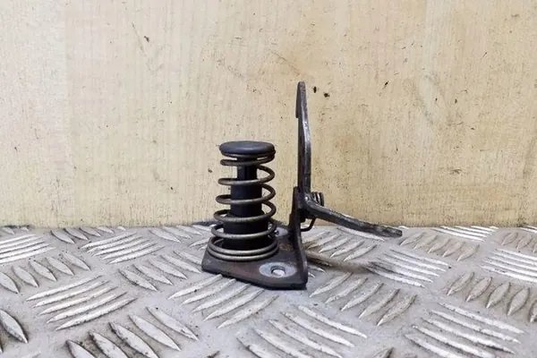 BMW X3 E83 Säkerhetsfäste 51237034256 image 6