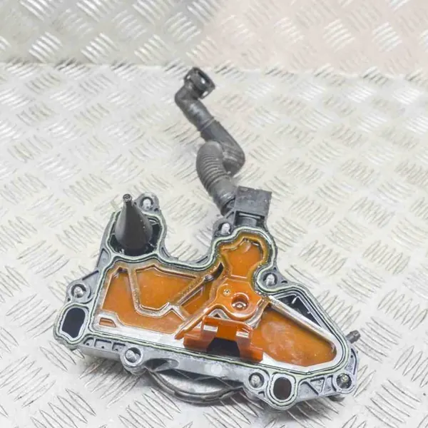 Oljesepartor VW Golf VII 06K103495AA image 4