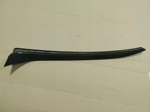 Skoda OE kofferkleplijst links achter voor Scala 19- image 3