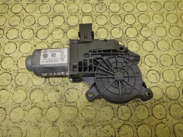 LINKER VOORRAAM MOTOR SKODA ROOMSTER 6R0959801M image 3