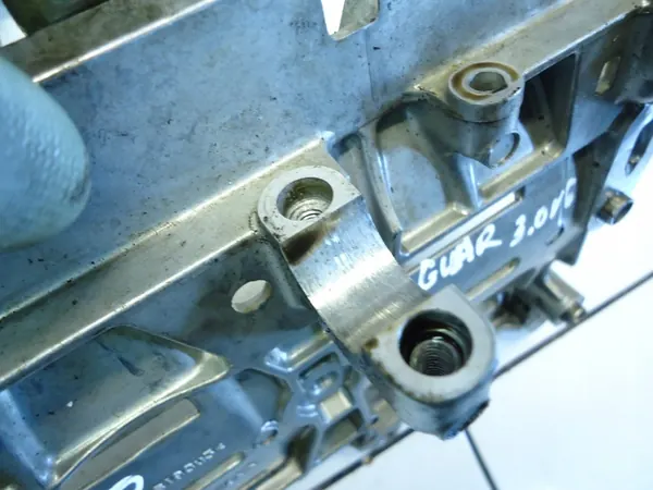 JAGUAR XF 3.0D V6 306PS Inserto de Cárter 8W93-6C800-CA image 4