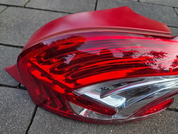 PEUGEOT 208 I Luz Trasera Derecha 9672628380-02 image 4