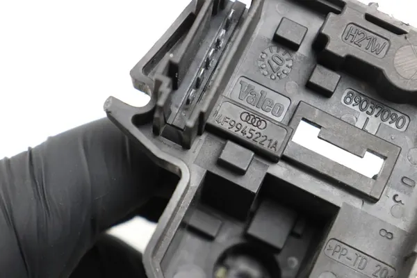 Inserto de lámpara LED trasera izquierda Audi A6 C6 image 9