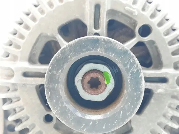 Vaihtovirtageneraattori BMW M5 2005 OE 7 834 160 image 2