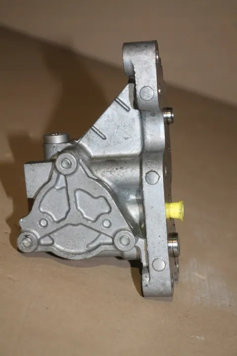 Volvo Thermostat & Ölpumpe OEM 31437399 - Gebraucht image 3
