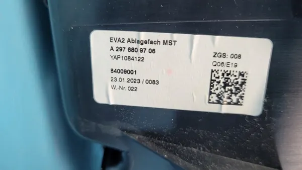 Compartimento console central Mercedes EQE W295 OEM A2976809706 image 9