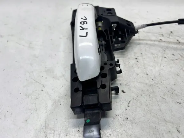 Vasen etu/taakse ovi kahva Audi A6 C7 Keyless LED image 3