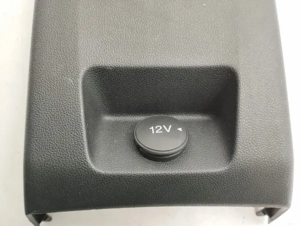 Tomada 12V Ford Focus 2019 (Traseira) OEM JX7BA045B72 image 3