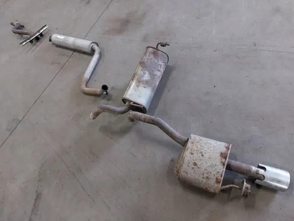 OEM 55564243 Pakoputken vaimennin-sarja Opel Astra J 1.6T image 10