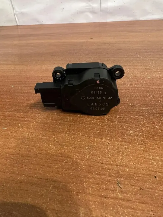 Fläppmotor OEM D2148 för Mercedes-Benz C W203 image 5