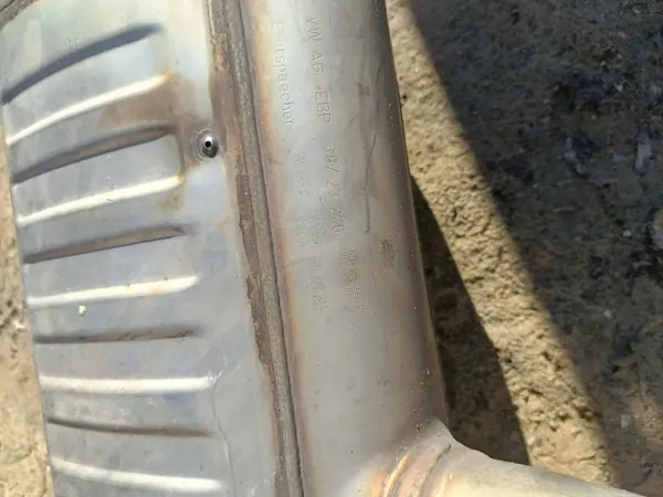 Porsche OE uitlaatdemper gebruikt OEM 4M4253611M image 3