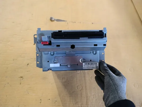 BMW X5 E70 Radio OEM 9257199 - Gebraucht image 2