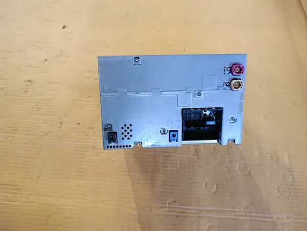 BMW X5 E70 Radio OEM 9257199 - Gebraucht image 3