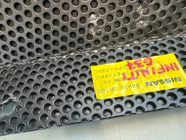 Infiniti G37 Kofferbakmat OEM 84910JK100 image 3