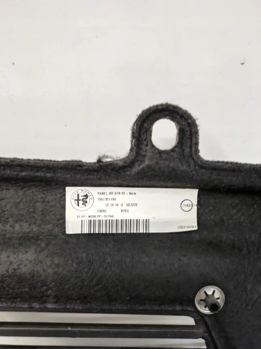 Alfa Romeo Stelvio sisäpaneeli OEM 1561351190 image 5