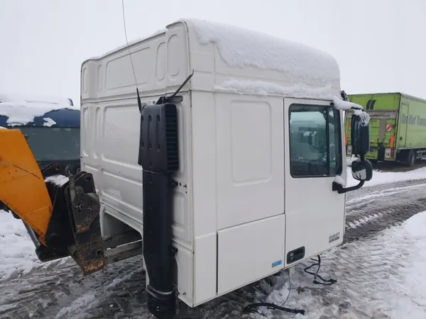 Complete cabine DAF XF 105 2013 met pilaar - OEM image 3