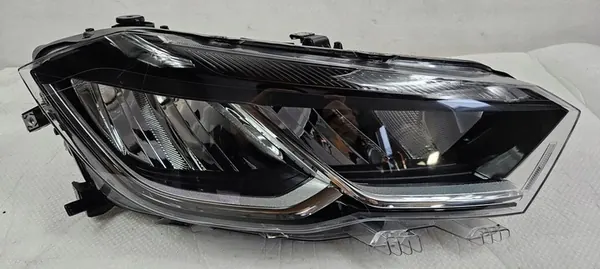 Oikea Etuvalaisin VW Polo VI 2G 2G1941006C image 3