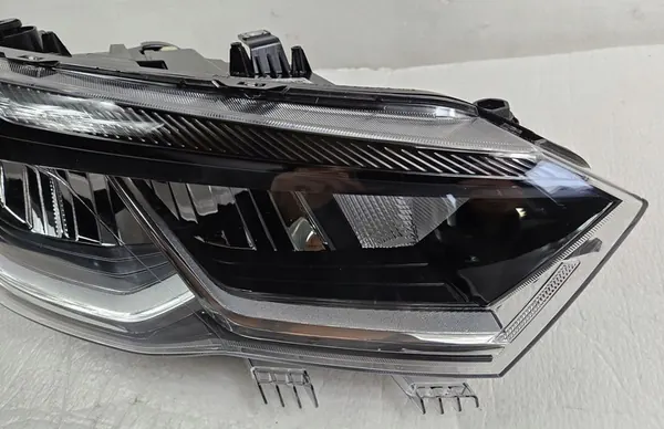 Oikea Etuvalaisin VW Polo VI 2G 2G1941006C image 4