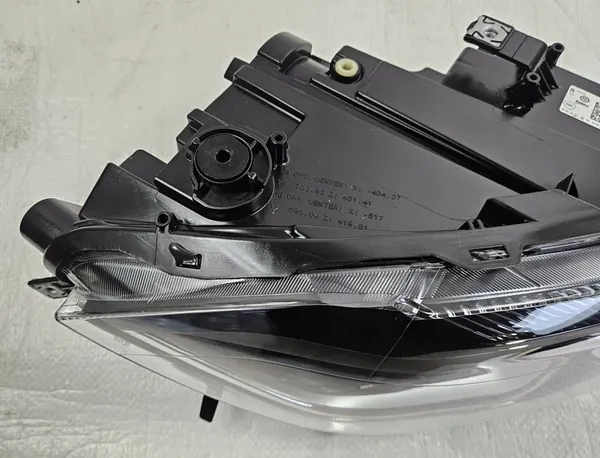 Oikea Etuvalaisin VW Polo VI 2G 2G1941006C image 7