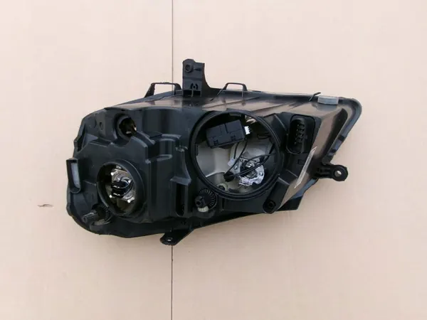 Farol Direito VW Polo Lift 06-09 EU Valeo image 3