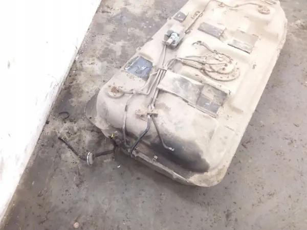Tanque combustível Hyundai Trajet OEM ARA225997 - Usado image 3