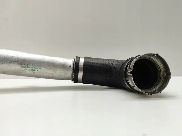 BMW 5 E60 E61 2006 Intercooler Schlauch image 3