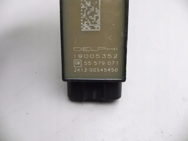 Bobina de ignição Opel Corsa D 1.0 OE 55579071 image 3