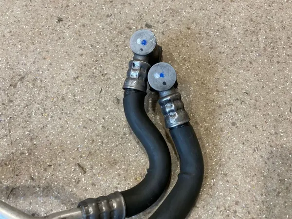 Flexible de refroidissement d'huile BMW M2 F87 OEM 7856727 image 10