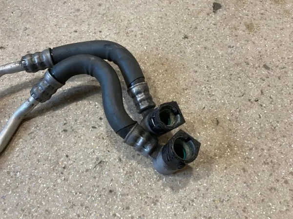 Flexible de refroidissement d'huile BMW M2 F87 OEM 7856727 image 7