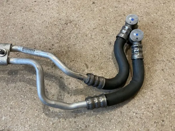 Flexible de refroidissement d'huile BMW M2 F87 OEM 7856727 image 9
