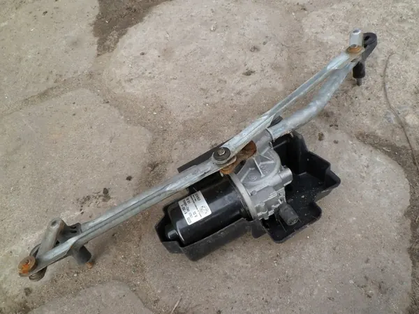 Etuikkunan pyyhkijämoottori ja mekanismi Fiat Punto II 99-10r image 2