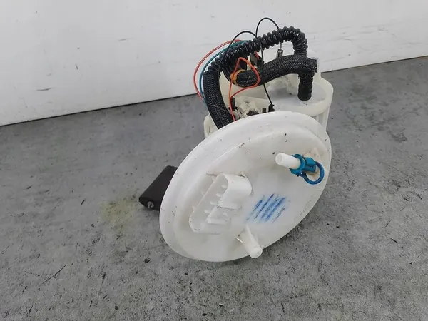 Polttoainepumppu Opel Meriva A 1.6 16V OEM 13196444 image 3