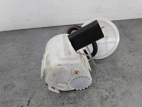 Polttoainepumppu Opel Meriva A 1.6 16V OEM 13196444 image 4