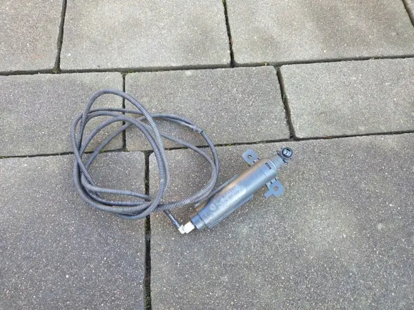 Ajovalopesuri OEM 9685172780 Vasen=Oikea Peugeot image 2