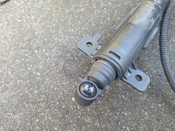 Ajovalopesuri OEM 9685172780 Vasen=Oikea Peugeot image 3