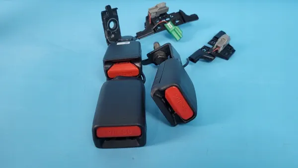 Fivela cinto traseiro Tesla Model 3 OEM 1085939-C1-E image 3