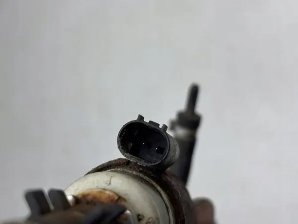 Pompe à carburant OEM 9009529D pour VW Passat B6 2006 image 3