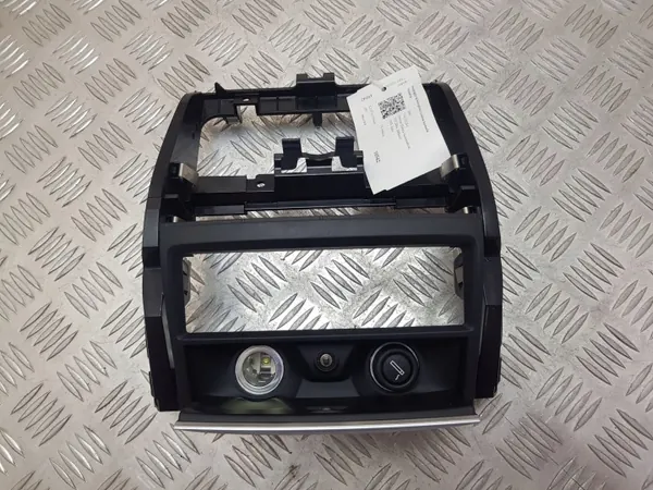 Panel encendedor trasero BMW 9302186 - Usado image 4