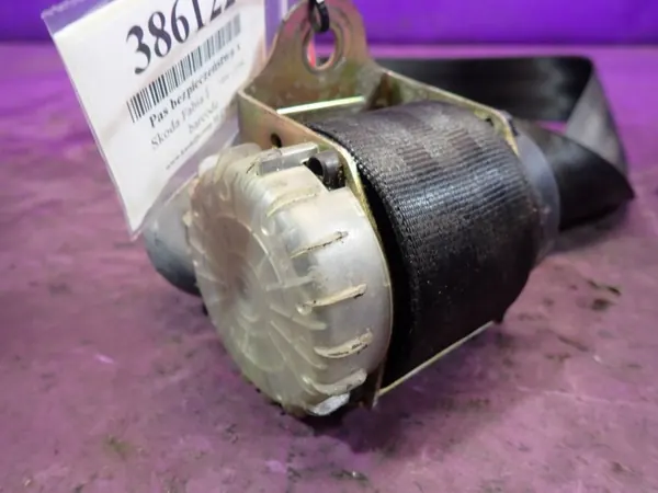 Turvavyö Skoda Fabia I OEM 6Y0857702A Oikea etu image 3