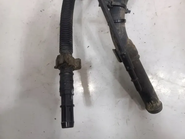 Manguera de llenado combustible OEM 52029841AG Dodge RAM 1500 image 7