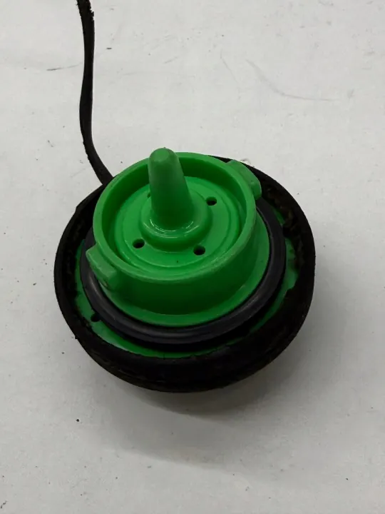 OEM 3C9201553 Polttoainekorkki Audille A8 D4, A6/S6 C7 4.0 TFSI image 8
