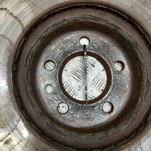 Disco de Freio Dianteiro Esquerdo VW Amarok 3.0L 2H6615301 image 6