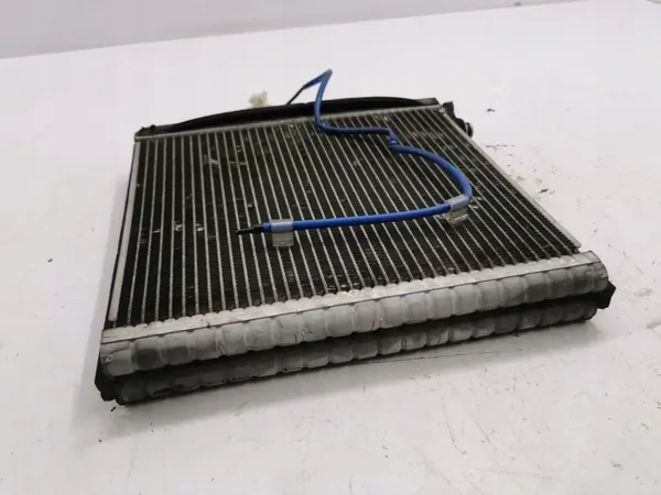 Toyota Corolla 2006 Lämmitysydin Ilmastointi OEM 10G04C5196 image 5